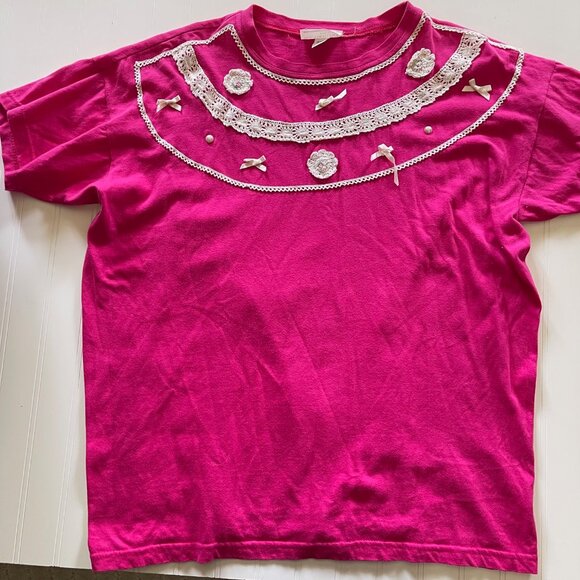 VTG 80s Roman Art Done By Hand Pink Bow Crochet T-Shirt One Size Fits All USA T5 - Picture 7 of 9